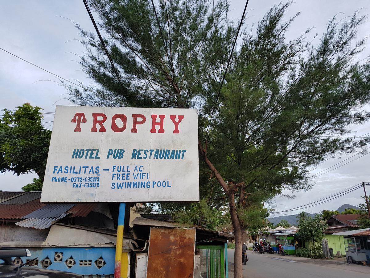 Trophy Hotel Sumbawa Besar Eksteriør bilde